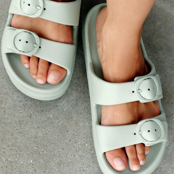 ZARA PLATFORM RUBBERIZED STRAPPY ATHLETIC SANDALS bloggers favorite - Picture 6 of 14